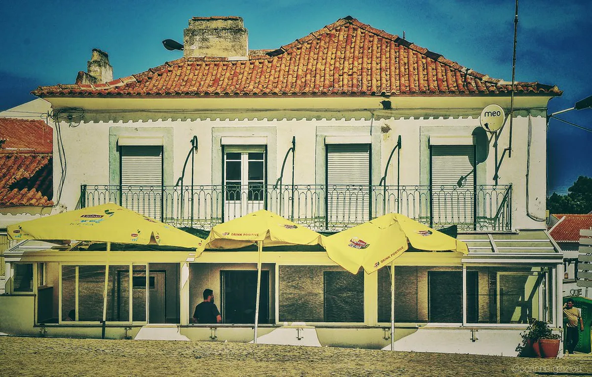 Nazaré Drinks Prices Guide 2025: Budget Your Trip