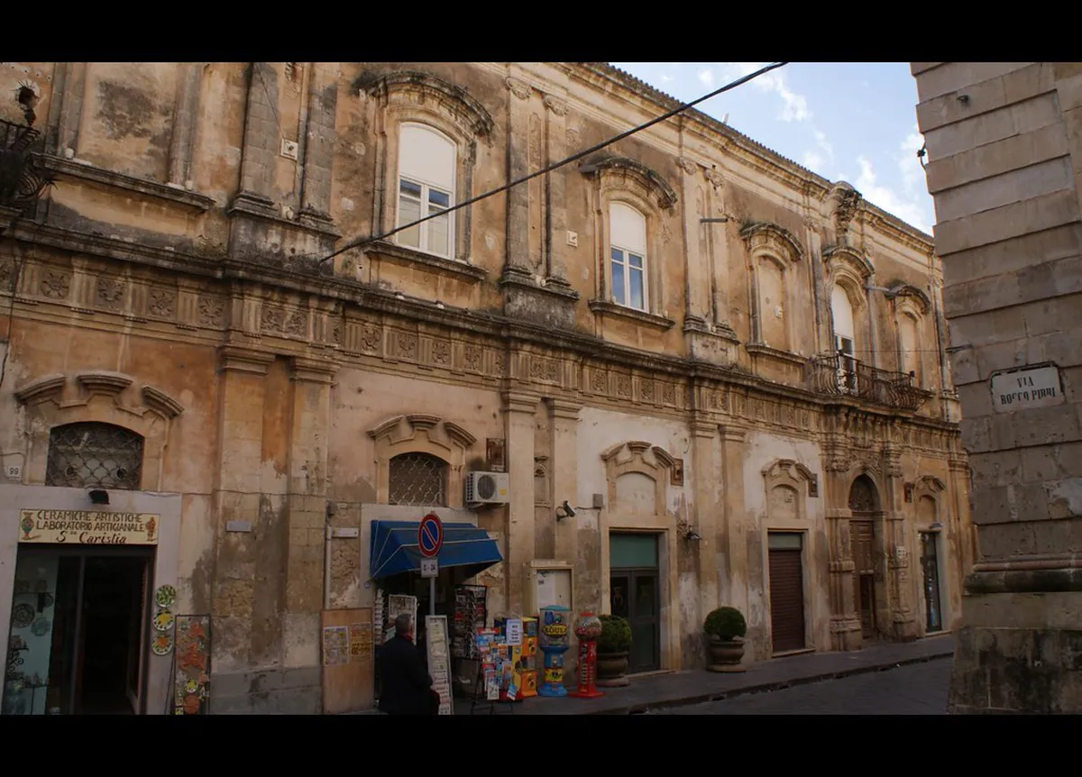 Noto Nightlife Safety Tips for a Worry-Free 2025 Trip