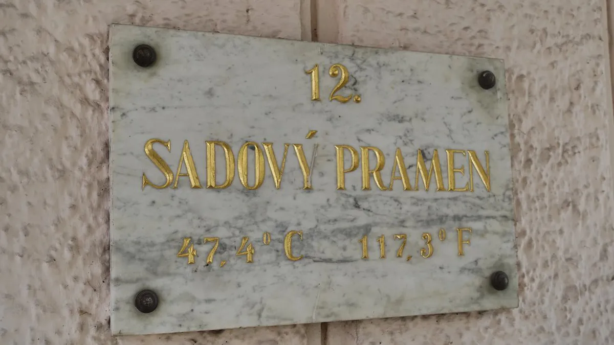 Karlovy Vary Clubs: Essential Opening Hours Guide 2025