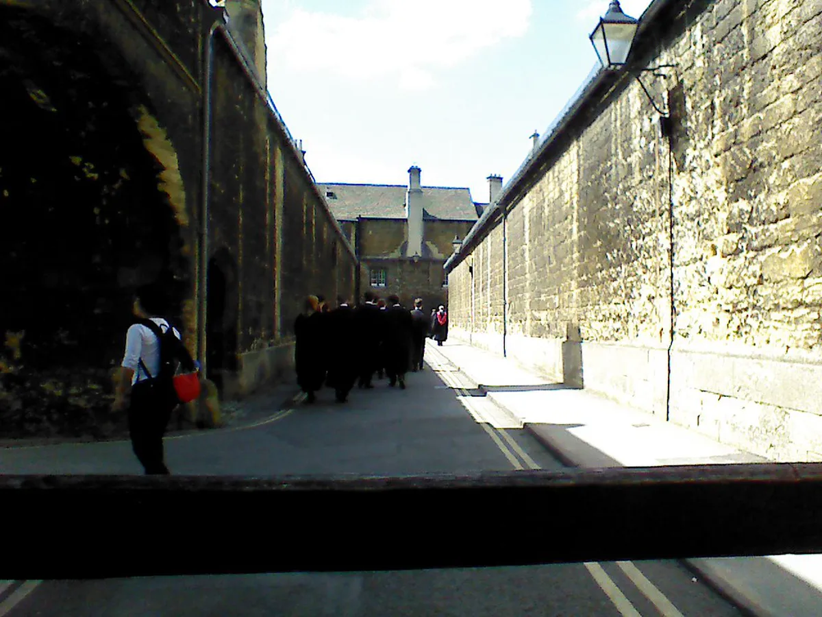 Oxford Student Nightlife: Best Bars, Clubs, & Tips