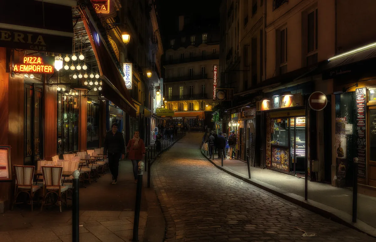Paris Nightlife: Ultimate Guide to Bars & Clubs 2025