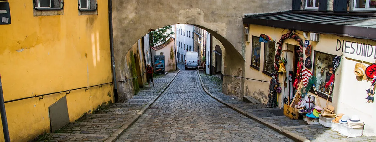 Passau Student Nightlife: Best Bars, Clubs, & Tips 2025