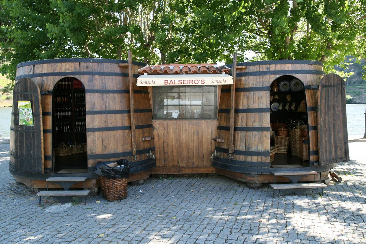 Pinhão Wine Bars: Top Spots for Douro Valley Wine Tastings
