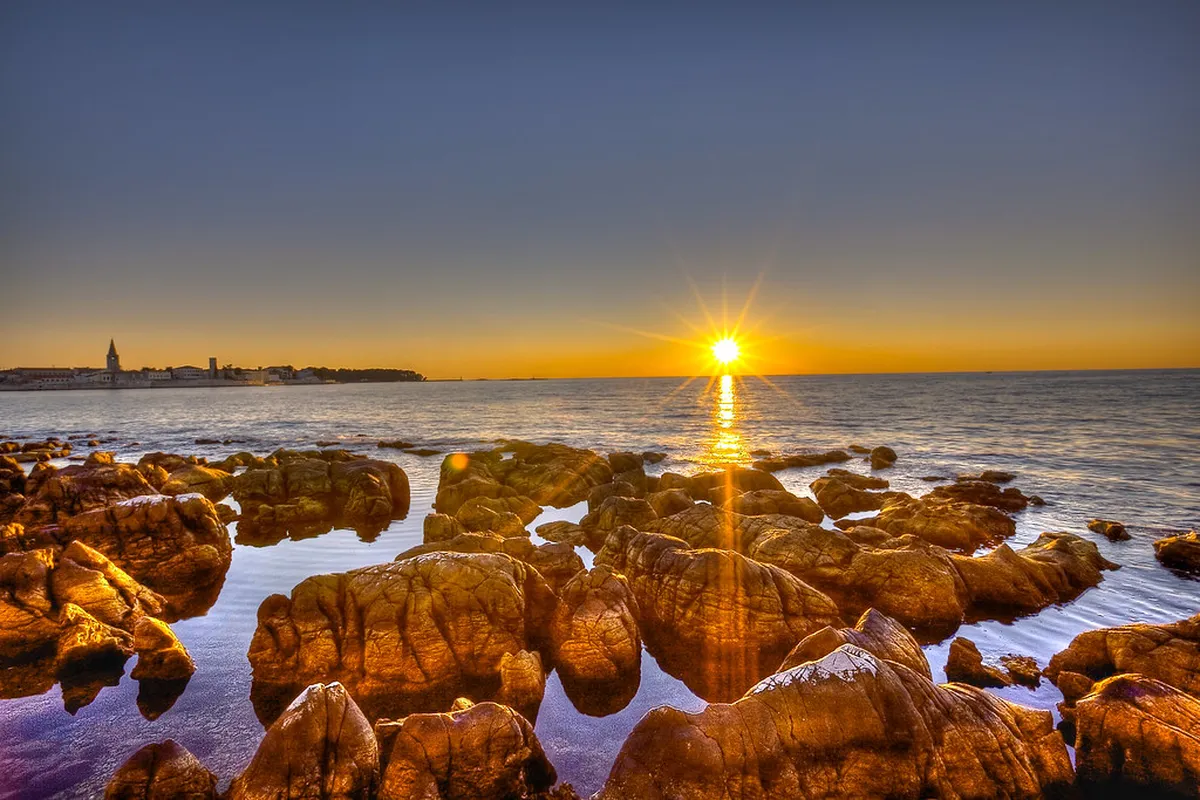 Poreč Beach Bars Guide 2025: Top Spots for Sun & Sips