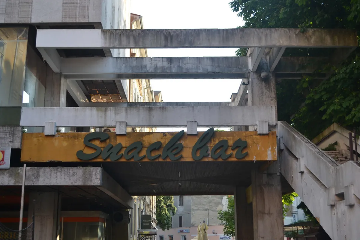 Pula's Best Bars: Top Spots for an Unforgettable Night Out in 2025