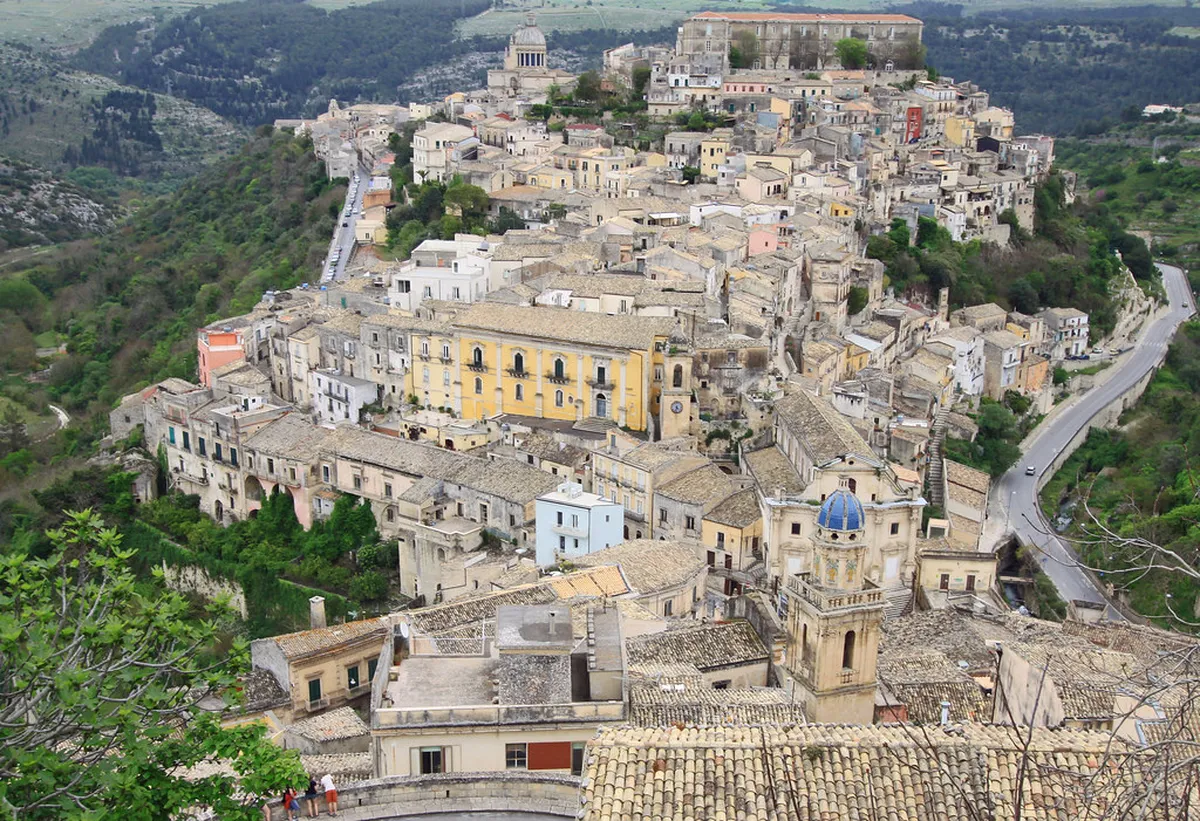 Ragusa Ibla Nightlife Guide 2025: Bars, Aperitivos & Tips