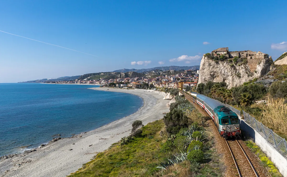 Reggio Calabria Beach Parties 2025: Your Ultimate Guide