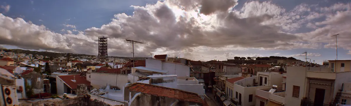 Rethymno Rooftop Bars: Best Views & Cocktails in 2025