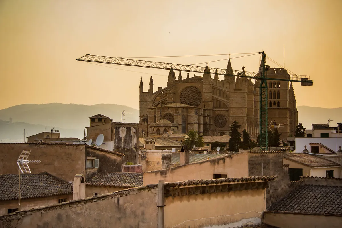 Rooftop Bars Palma Mallorca: Best Views & Cocktails 2025