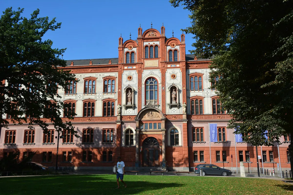 Rostock's Best Cocktail Bar Recommendations for 2025