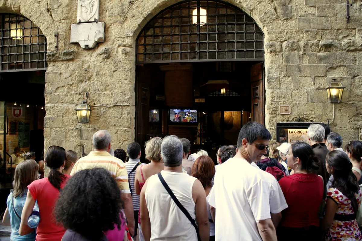 San Gimignano Bar Hopping: Ultimate Nightlife Guide 2025