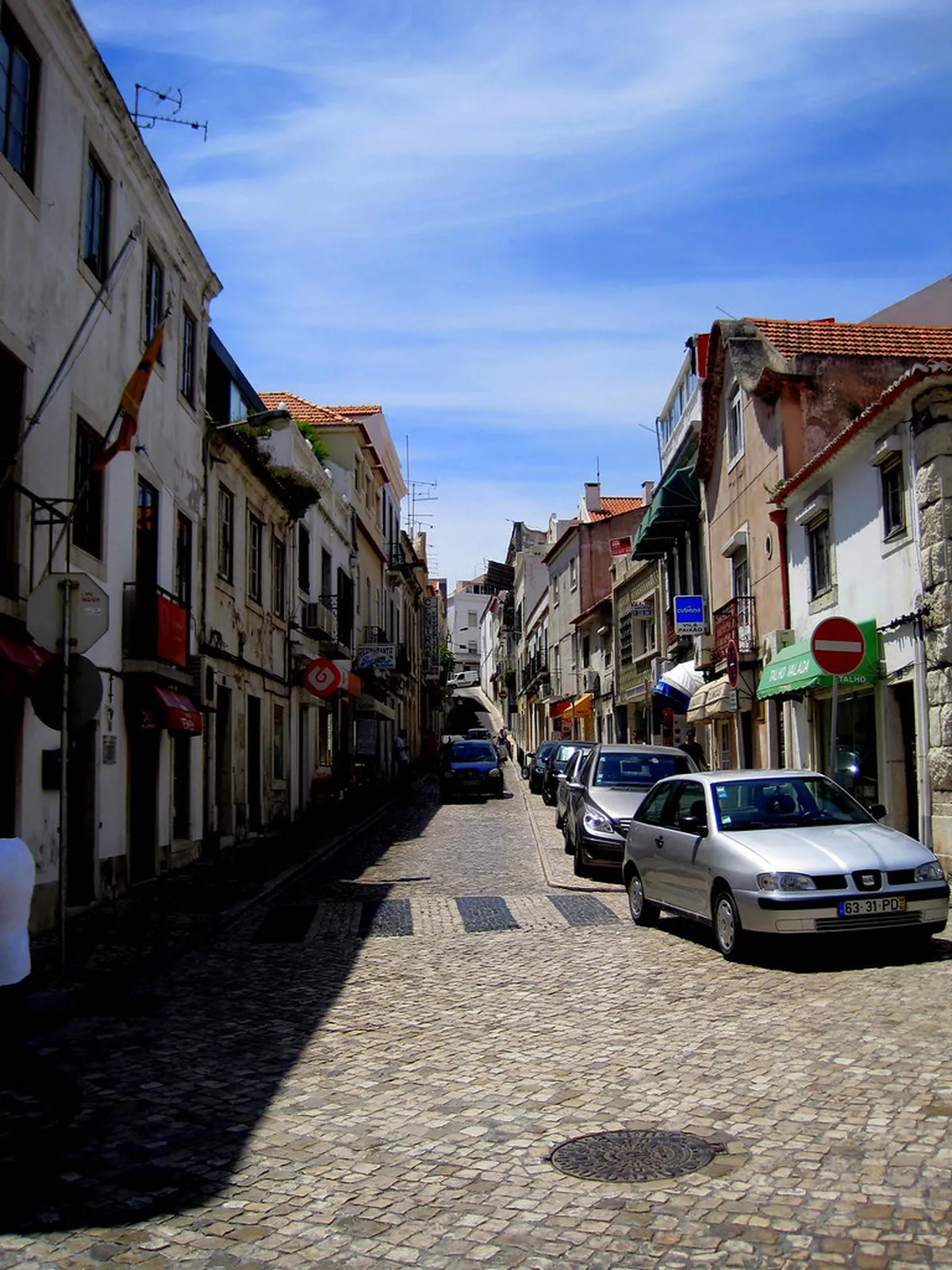Setúbal Nightlife Safety Tips: Your Guide to a Safe Night Out