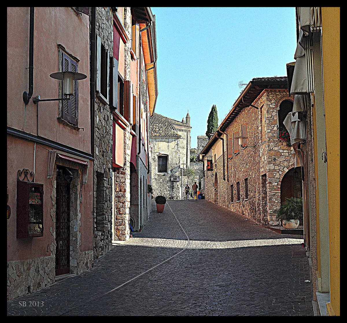 Sirmione Clubs and Discos: Your 2025 Nightlife Guide