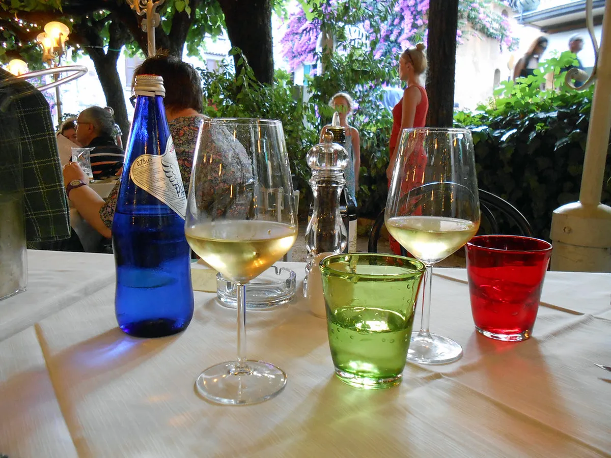 Sirmione Cocktail Bars Guide 2025: Sip & Explore Lake Garda