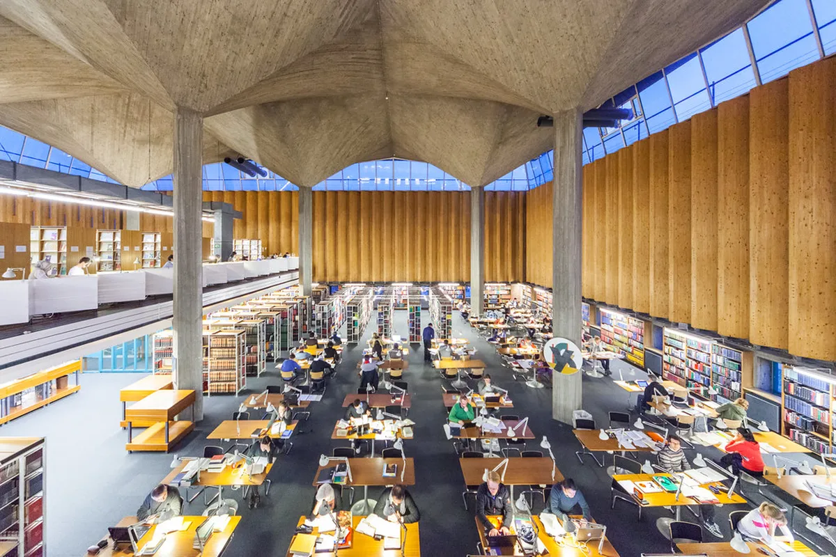 Stuttgart Budget Nightlife Tips: Enjoy 2025's Fun on a Dime