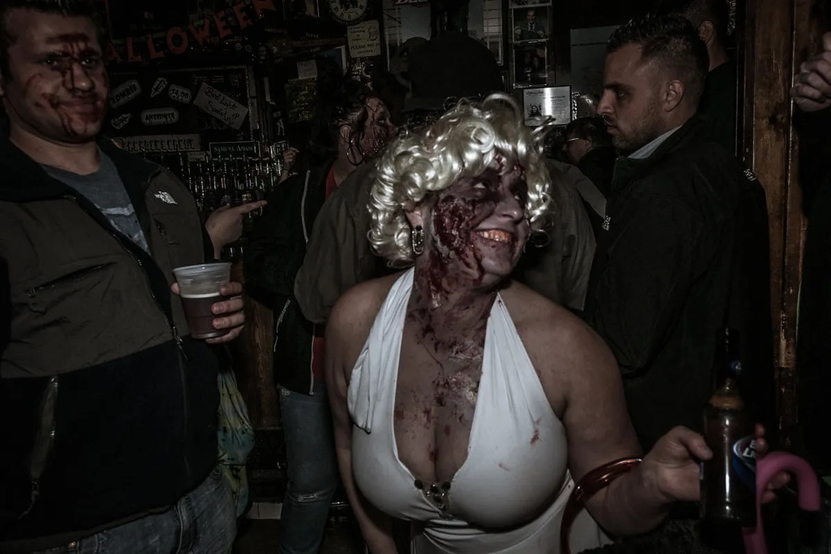 Syracuse Pub Crawl Guide 2025: Best Bars & Tips