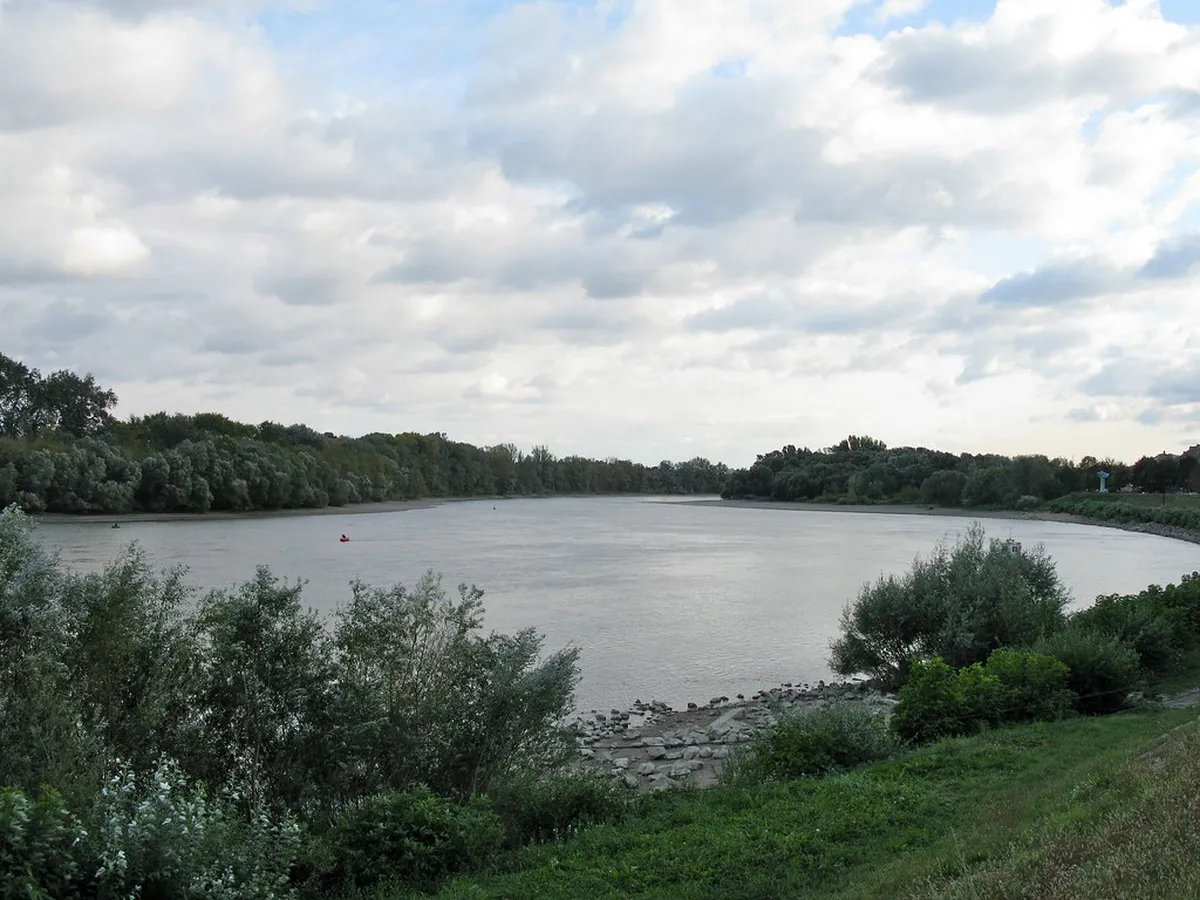 Szentendre Danube River Bars: Your Ultimate 2025 Guide