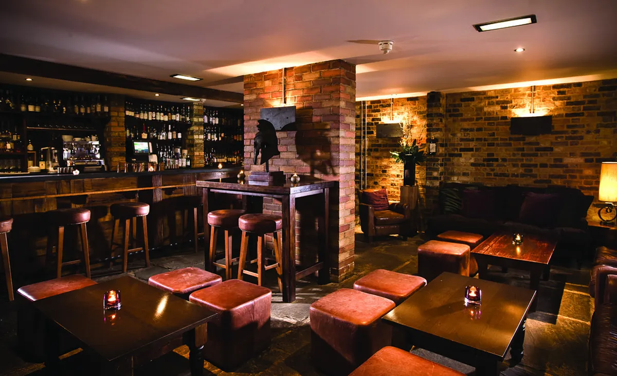 Top Cambridge Cocktail Bars: Your 2025 Nightlife Guide