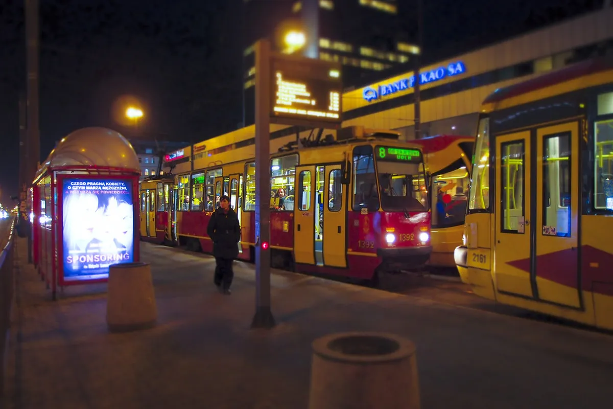 How to Navigate Warsaw Nightlife: Your Guide to Transport Options