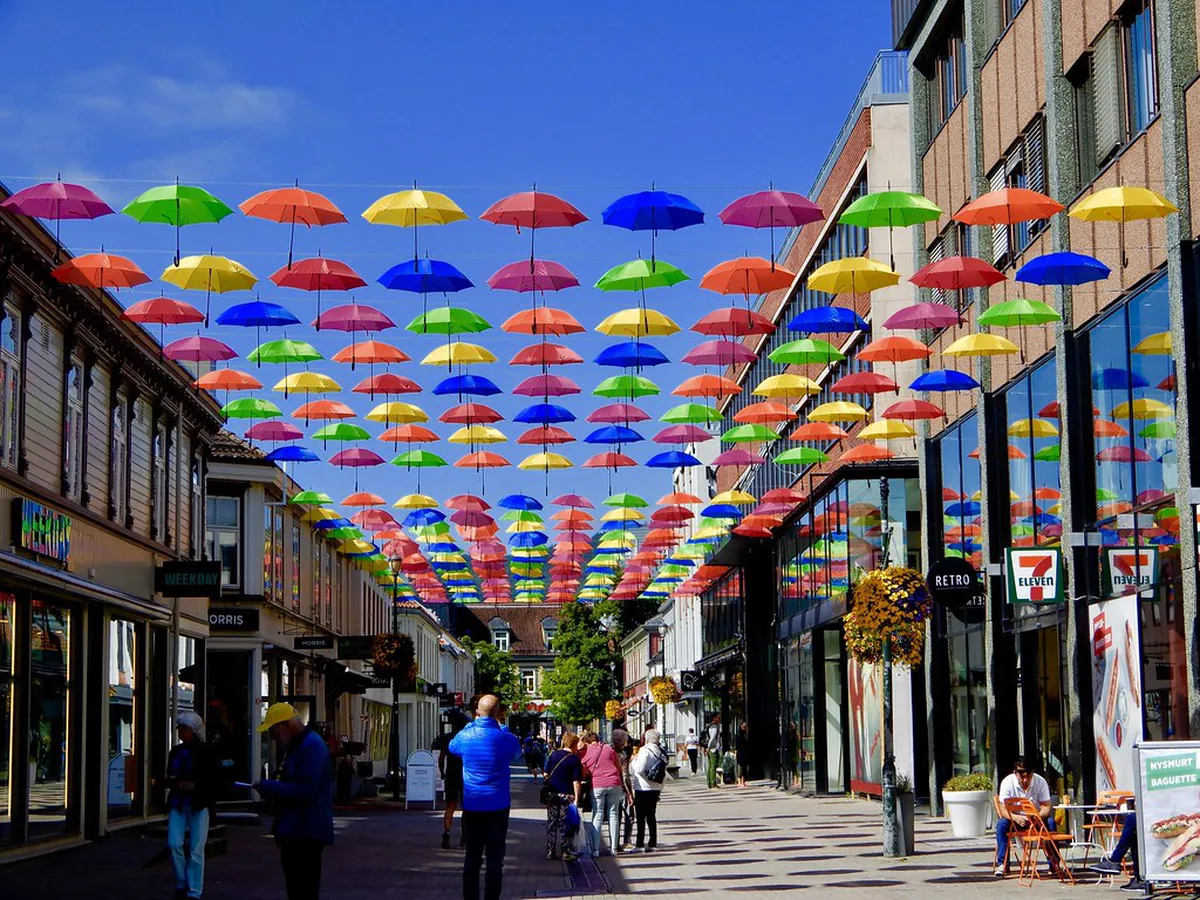 Discover Trondheim's Welcoming LGBTQ+ Bars & Inclusive Nightlife