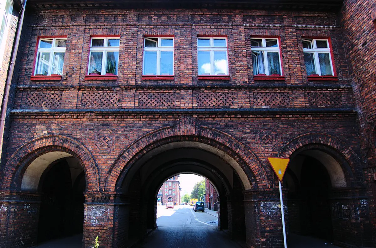 Unique Katowice Bars: Discover Hidden Gems & Local Hangouts
