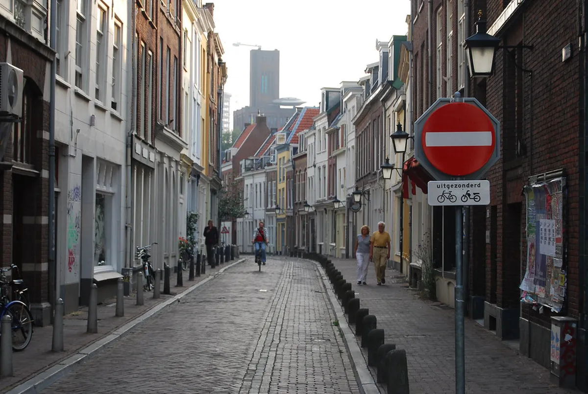 Utrecht's Best Rooftop Bars: A 2025 Guide