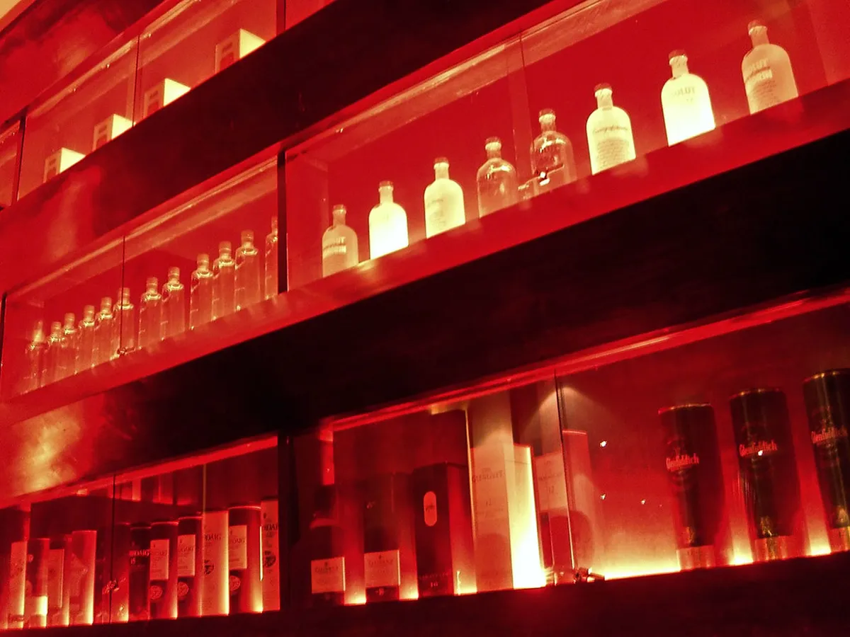 Valencia Bar Crawl: Ultimate 2025 Guide to Nightlife