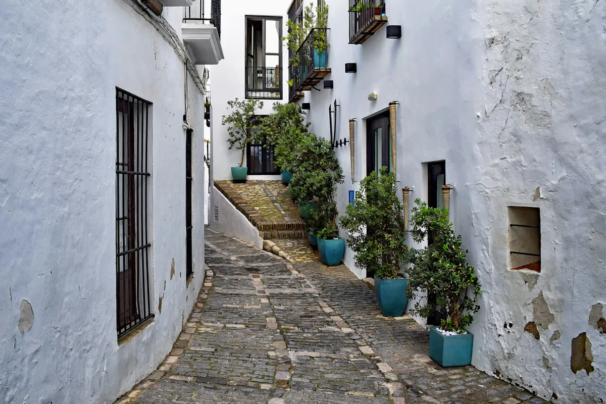 Discover Vejer de la Frontera Nightlife in 2025