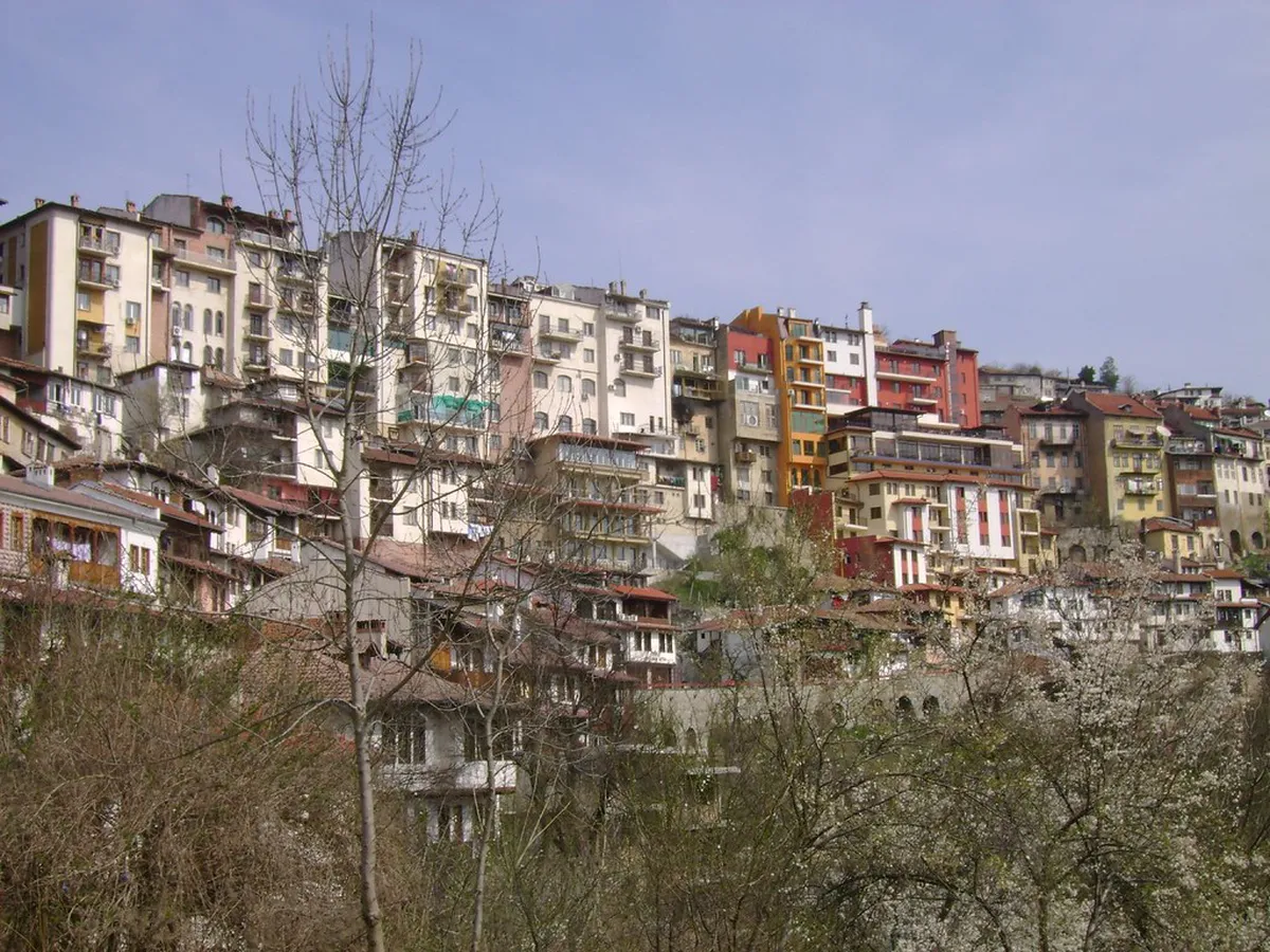 Exploring Veliko Târnovo's Best Cocktail Bars in 2025