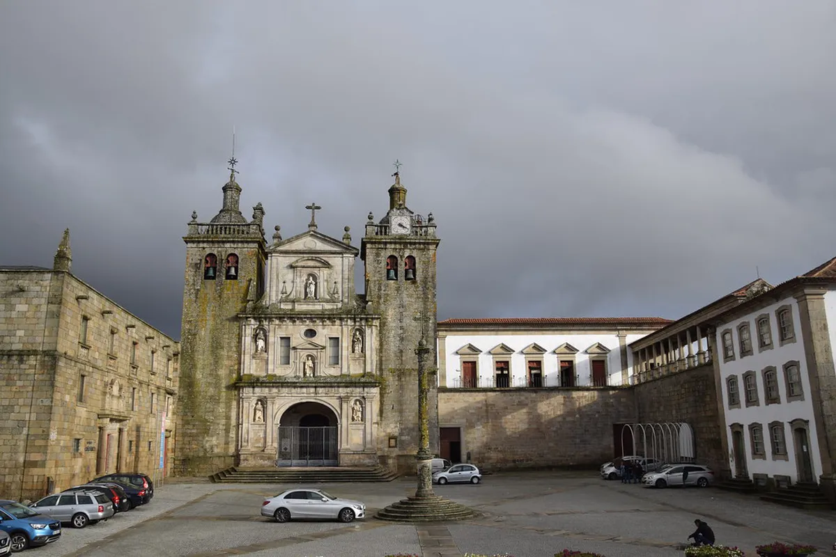 Viseu Club Dress Code: What to Wear for a Night Out in 2025