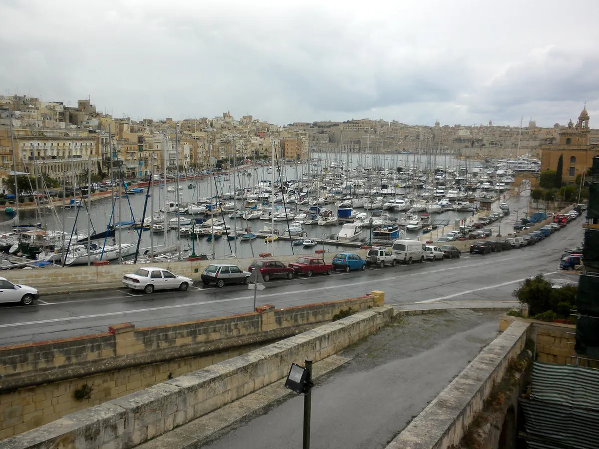 Your Ultimate Vittoriosa Pub Crawl Guide for 2025