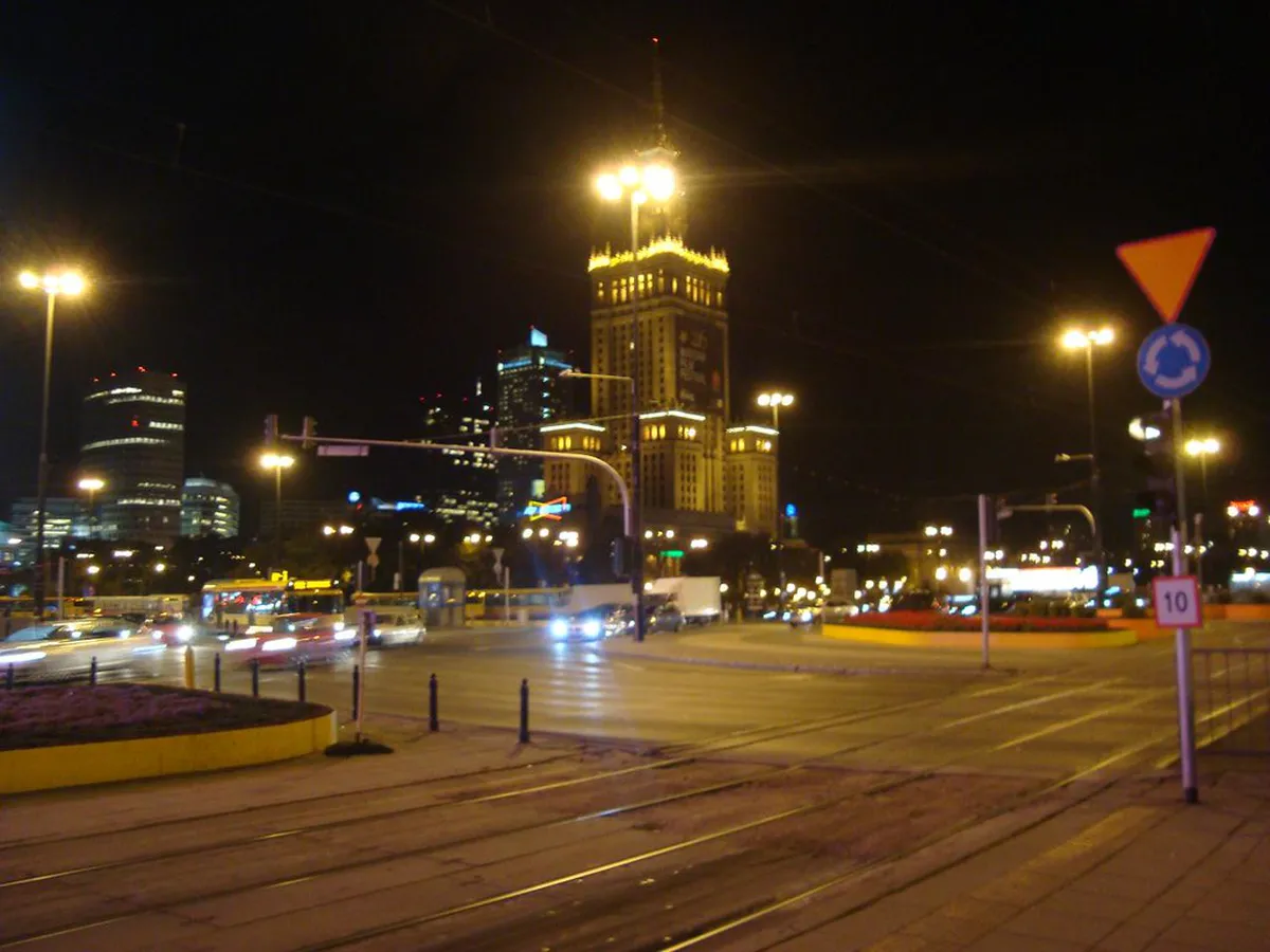 Warsaw Nightlife 2025: Ultimate Guide to Bars & Clubs