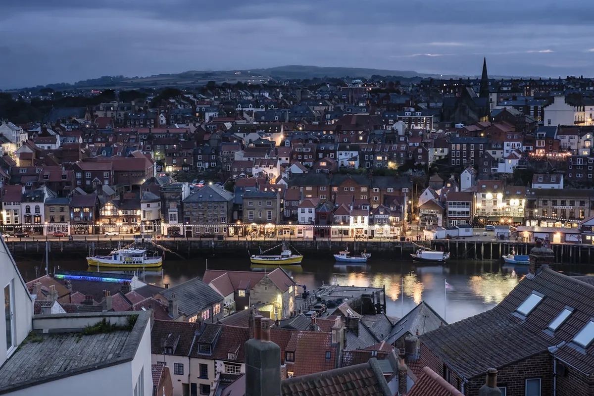 Whitby Nightlife 2025: Top Pubs, Bars & Evening Fun