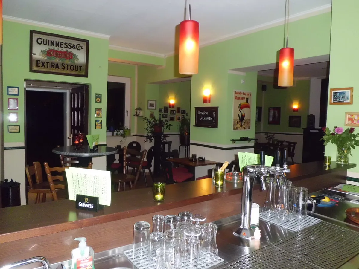 Wiesbaden Pub Crawl Guide: Best Bars & Nightlife 2025